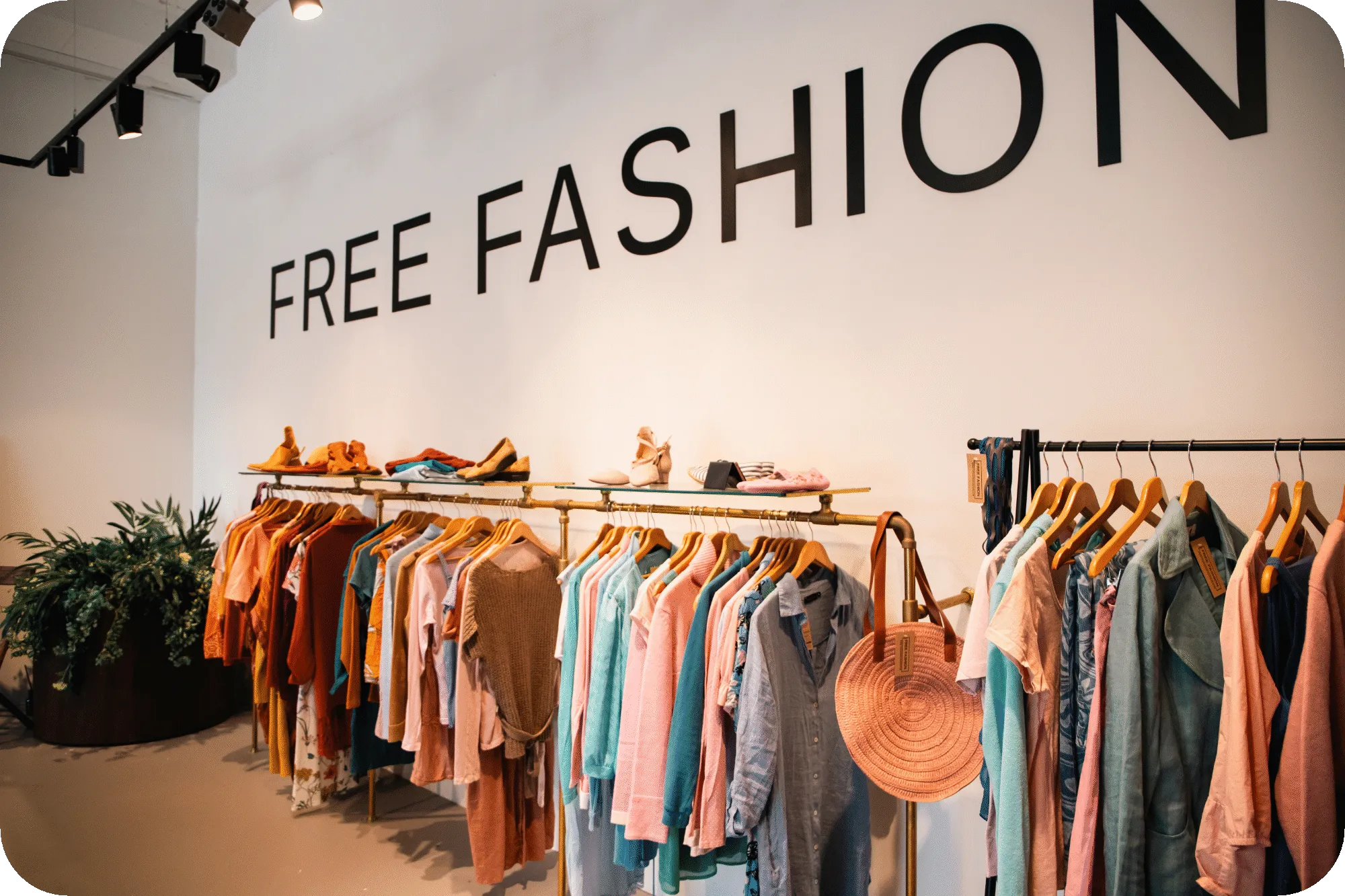 Een Free Fashion-popupwinkel in Tilburg.